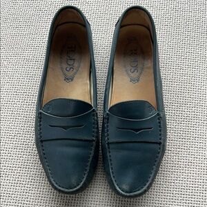 Tod's Women’s  Blue Leather Loafers Sz 38